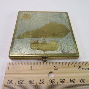 Vintage Wadsworth Kentucky State Gold Toned Compact metal